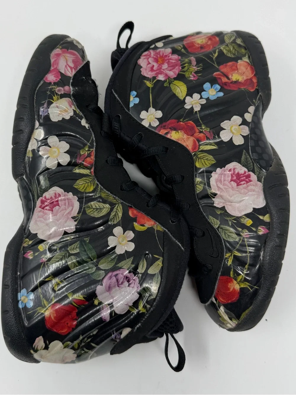 Nike Foamposite Floral Pattern Shoes w/ Black Soles size 1.5y